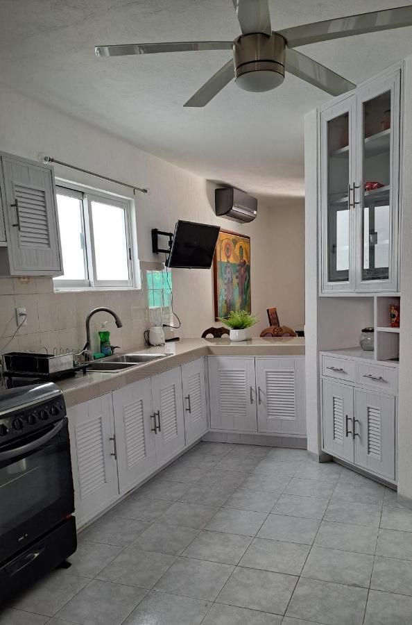 Casa Monik, A Dos Pasos De La Playa Villa Cancún Exteriör bild