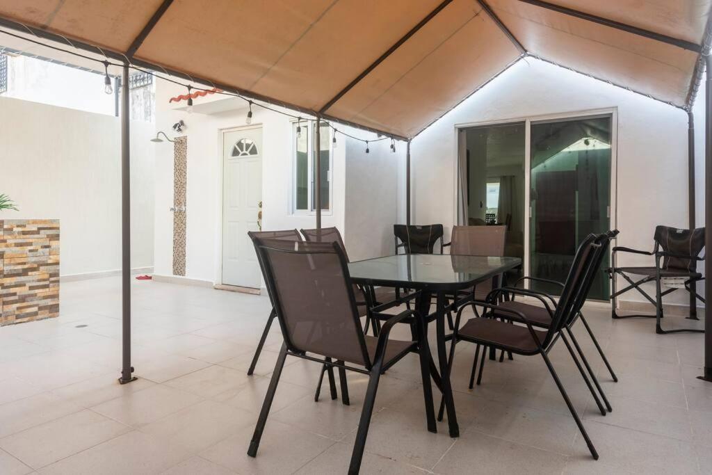 Casa Monik, A Dos Pasos De La Playa Villa Cancún Exteriör bild